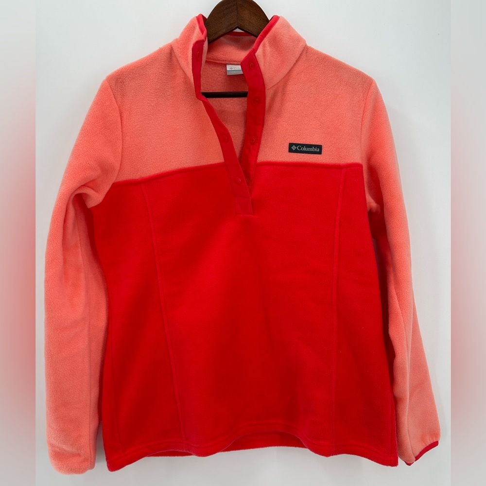 Columbia Fleece, size Mediumm. Watermelon / Coral color
